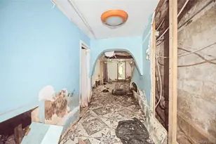 2923 Bruner Ave, Bronx, NY 10469 - Photo 9
