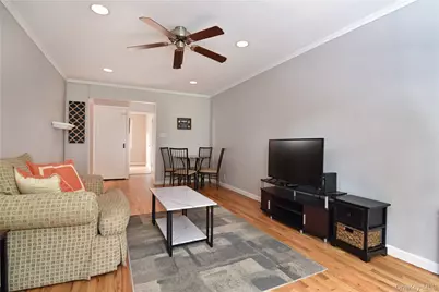 17 Leewood Circle #4R, Eastchester, NY 10709 - Photo 5