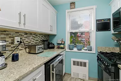 682 Tuckahoe Road #2B, Yonkers, NY 10710 - Photo 7
