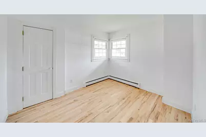 16 Jackson Avenue, Centereach, NY 11720 - Photo 11