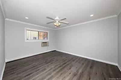 93 Friendly Court #FC93, Babylon, NY 11704 - Photo 5