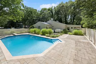 9 Grove Ave, Coram, NY 11727 - Photo 21