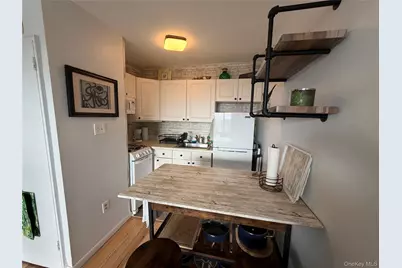 855 E Broadway #5G, Long Beach, NY 11561 - Photo 5