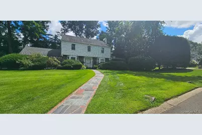 10 Meadow Woods Road, Great Neck, NY 11020 - Photo 1