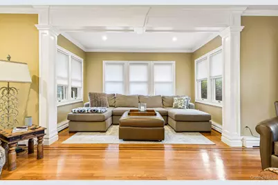 110 William Street, East Williston, NY 11596 - Photo 5