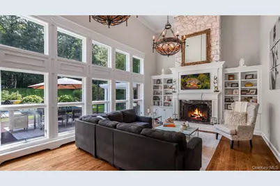 589 Caledonia Road, Dix Hills, NY 11746 - Photo 7