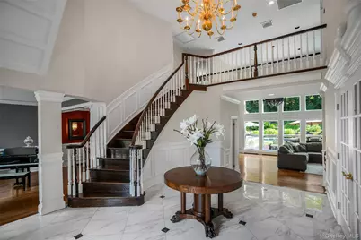 589 Caledonia Road, Dix Hills, NY 11746 - Photo 5
