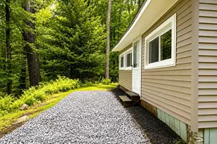 69 Glazer Dr, Bloomingburg, NY 12721 - Photo 3