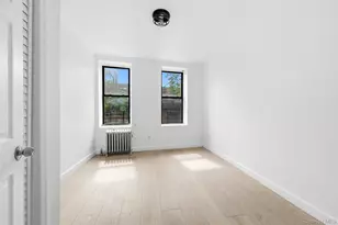 121-19 Sutphin Blvd, Jamaica, NY 11434 - Photo 19
