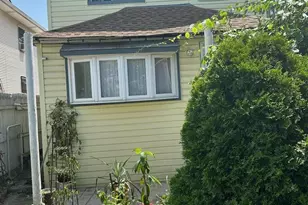 135-23 Springfield Blvd, Springfield Gardens, NY 11413 - Photo 3