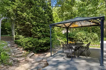 127 Middleville Road, Northport, NY 11768 - Photo 23