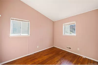 29 Penn Drive, Smithtown, NY 11787 - Photo 13