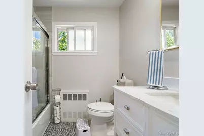 15 Ford Drive W, Massapequa, NY 11758 - Photo 11