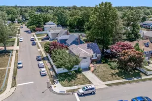 15 Ford Dr W, Massapequa, NY 11758 - Photo 19