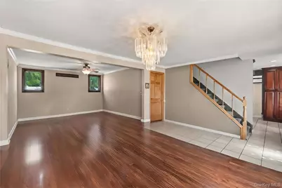 47 Cove Lane, Levittown, NY 11756 - Photo 3