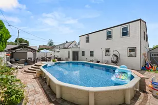 47 Cove Ln, Levittown, NY 11756 - Photo 17