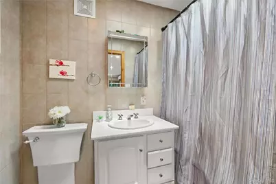 47 Cove Lane, Levittown, NY 11756 - Photo 13