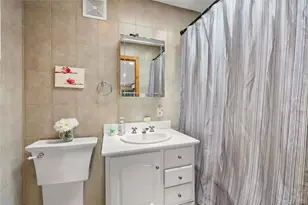 47 Cove Ln, Levittown, NY 11756 - Photo 13