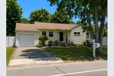 643 Jayne Boulevard, Port Jefferson Station, NY 11776 - Photo 9