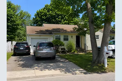 643 Jayne Boulevard, Port Jefferson Station, NY 11776 - Photo 5