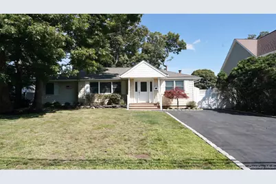 15 Marianna Place, East Islip, NY 11730 - Photo 1