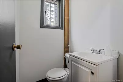 629 E 183rd Street, Bronx, NY 10458 - Photo 7