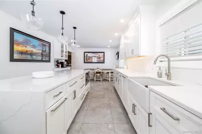140 Baltimore Avenue, Massapequa, NY 11758 - Photo 5