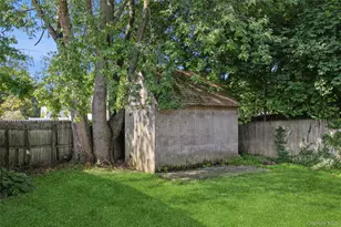 54 Pinelawn Ave, Farmingville, NY 11738 - Photo 17