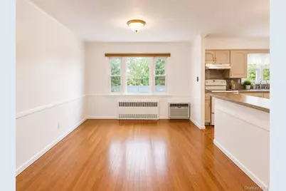757 Leslie Lane, East Meadow, NY 11554 - Photo 7