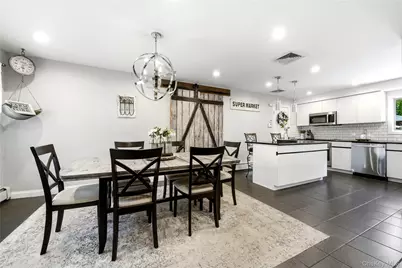 9 Mount Sinai Avenue S, Port Jefferson Station, NY 11776 - Photo 5