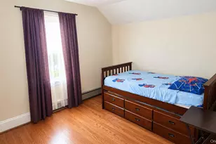 104-22 192nd St, Saint Albans, NY 11412 - Photo 9