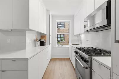 148-09 Northern Boulevard #3C, Flushing, NY 11354 - Photo 3