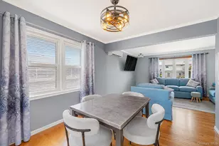 8 Wilson Pl, Lindenhurst, NY 11757 - Photo 7