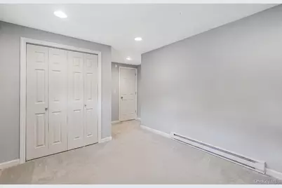 8 Wilson Place, Lindenhurst, NY 11757 - Photo 25