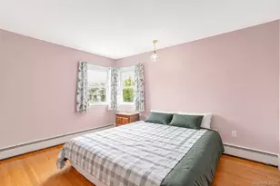 8 Wilson Pl, Lindenhurst, NY 11757 - Photo 11