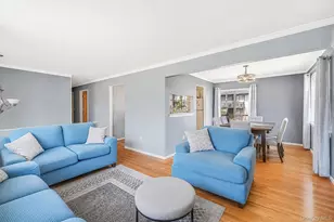 8 Wilson Pl, Lindenhurst, NY 11757 - Photo 5