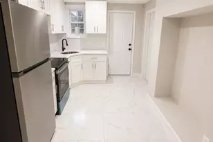2040 Washington Ave, Bronx, NY 10457 - Photo 3