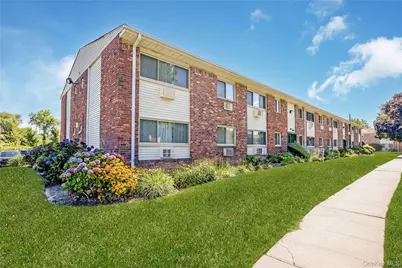 2433 Union Boulevard #2B (upper), Islip, NY 11751 - Photo 3