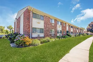 2433 Union Blvd, Islip, NY 11751 - Photo 3