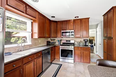 8 Harrison Avenue, East Setauket, NY 11733 - Photo 15