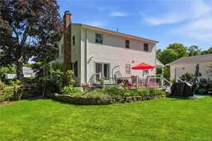8 Harrison Ave, East Setauket, NY 11733 - Photo 27