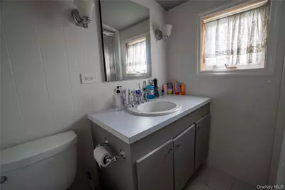 124 Wilfred Boulevard, Hicksville, NY 11801 - Photo 13