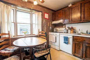 124 Wilfred Blvd, Hicksville, NY 11801 - Photo 5