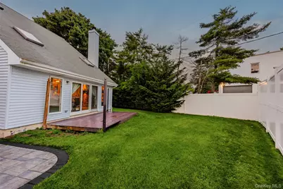 2 Windsor Court, Amityville, NY 11701 - Photo 29