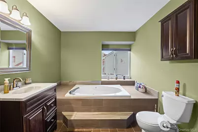 2 Windsor Court, Amityville, NY 11701 - Photo 19