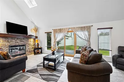 2 Windsor Court, Amityville, NY 11701 - Photo 5