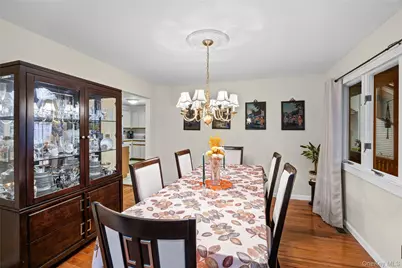 2 Windsor Court, Amityville, NY 11701 - Photo 11