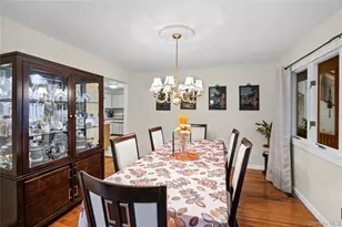 2 Windsor Ct, Amityville, NY 11701 - Photo 11