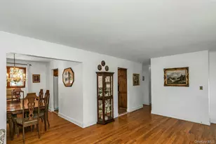 50 Jerome St, Lindenhurst, NY 11757 - Photo 5