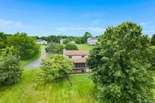 27 Patricia Dr, Pleasant Valley, NY 12569 - Photo 19